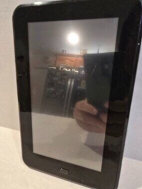 Tablet Sylvania SYTAB7MX 7-inch Android Silver 8" x 5" No Charger Untested 2011